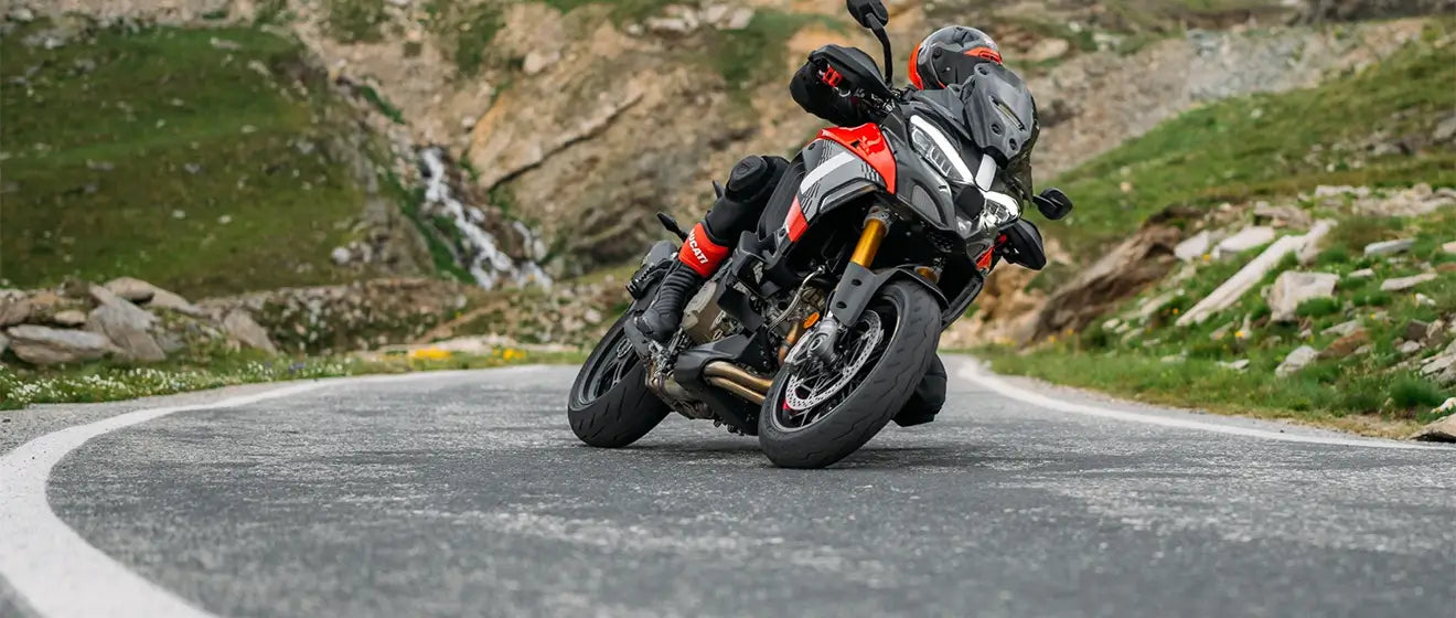 MOLEO Motosports Ducati Multistrada V4 S